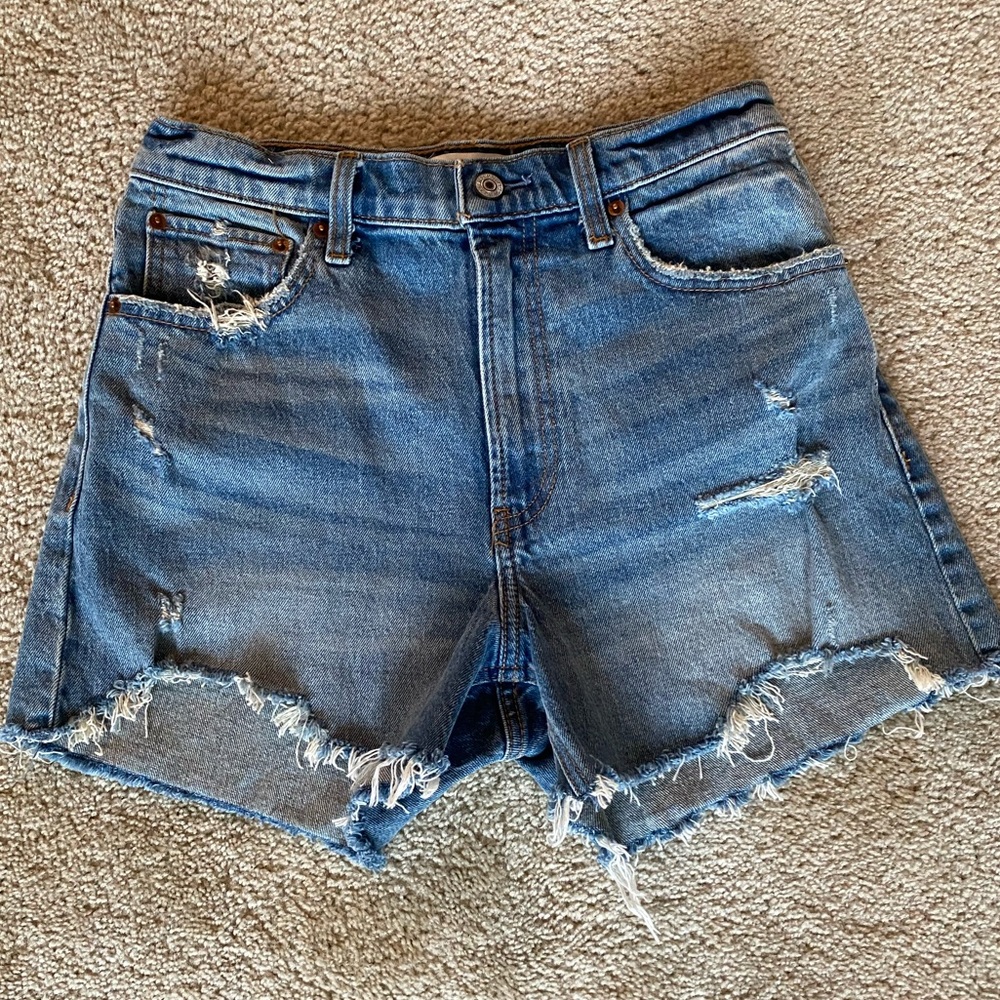 Abercrombie & Fitch High Rise 4” Short